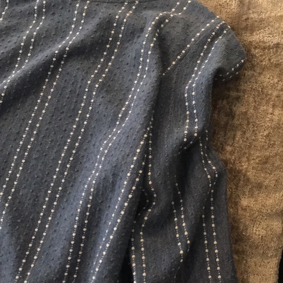 Blue & white Lightweight flowing sleeved Top - Picture 5 of 6